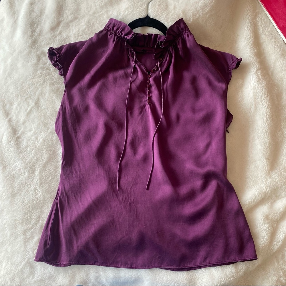 Vintage Y2K Elie Tahari purple 100% silk short sleeve ruffle collar blouse / top